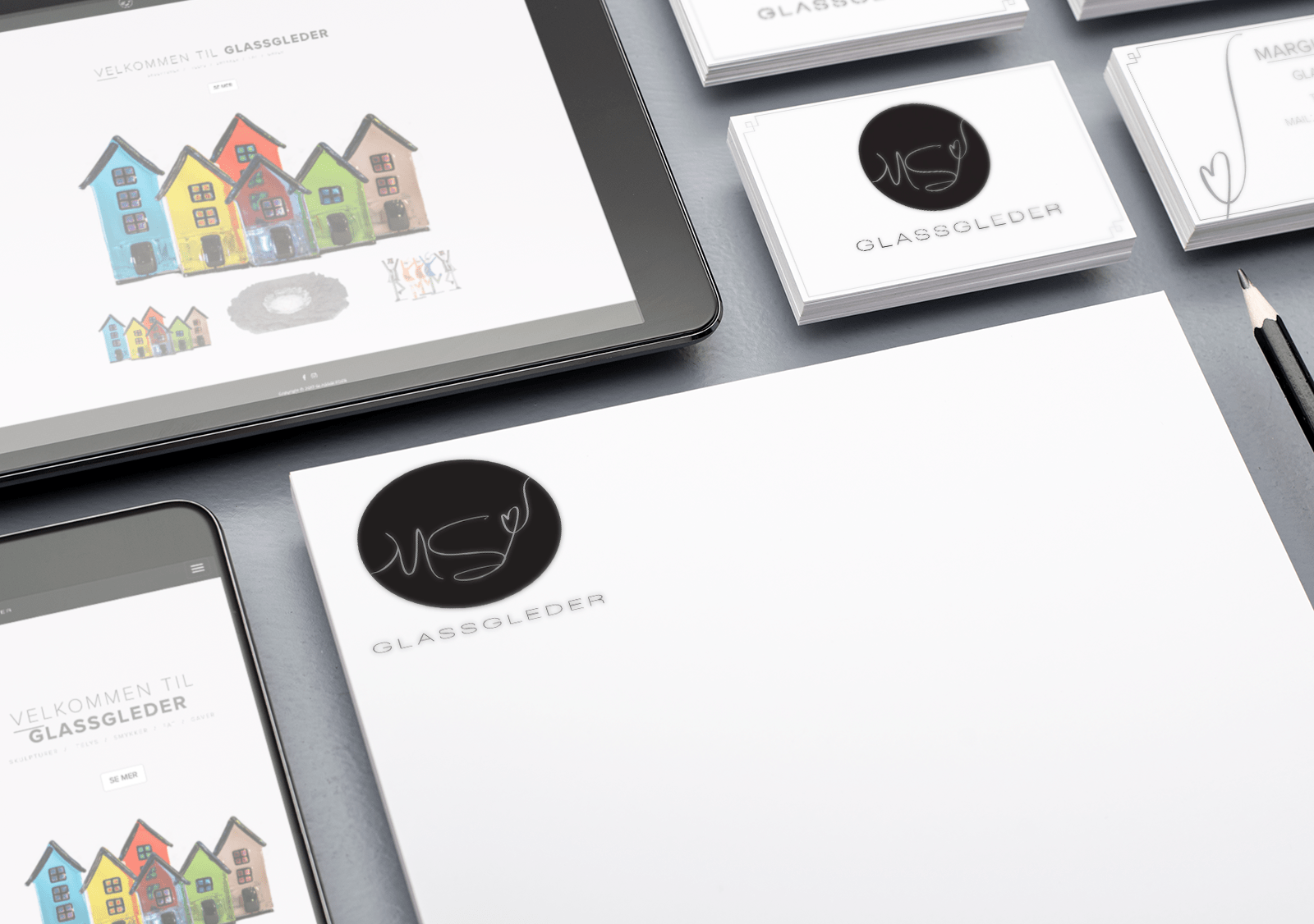 mockup av branding og visuell profil for glassgleder på forskjellige flater og devices